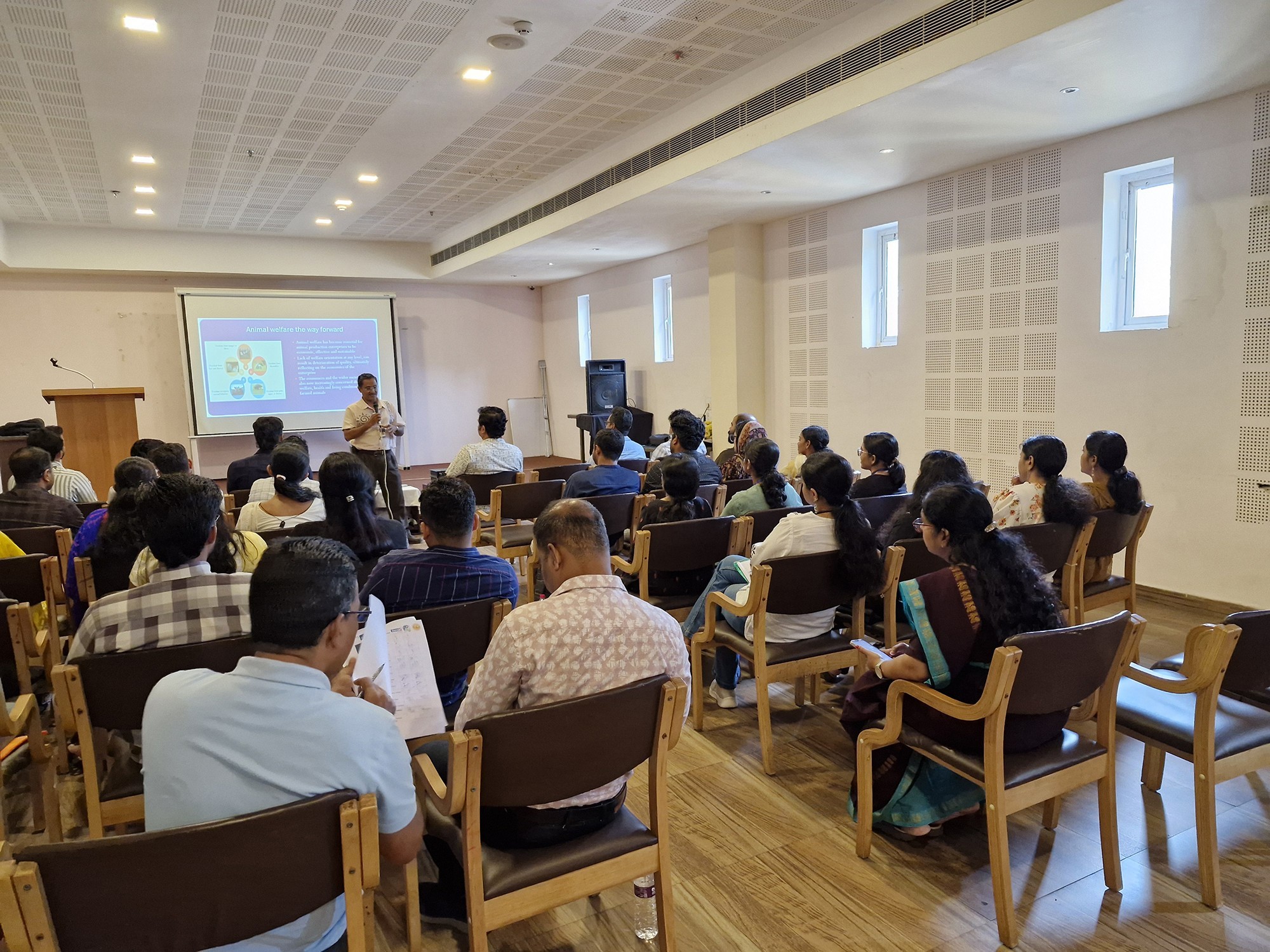 KVASU Hosts Training to Combat Antimicrobial Resistance in Kerala